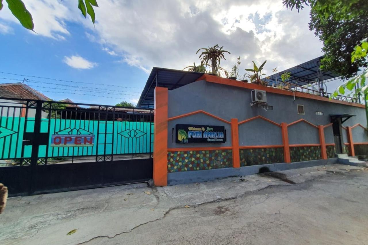 New Puri Amalia Apartment Banyuwangi  Exterior photo